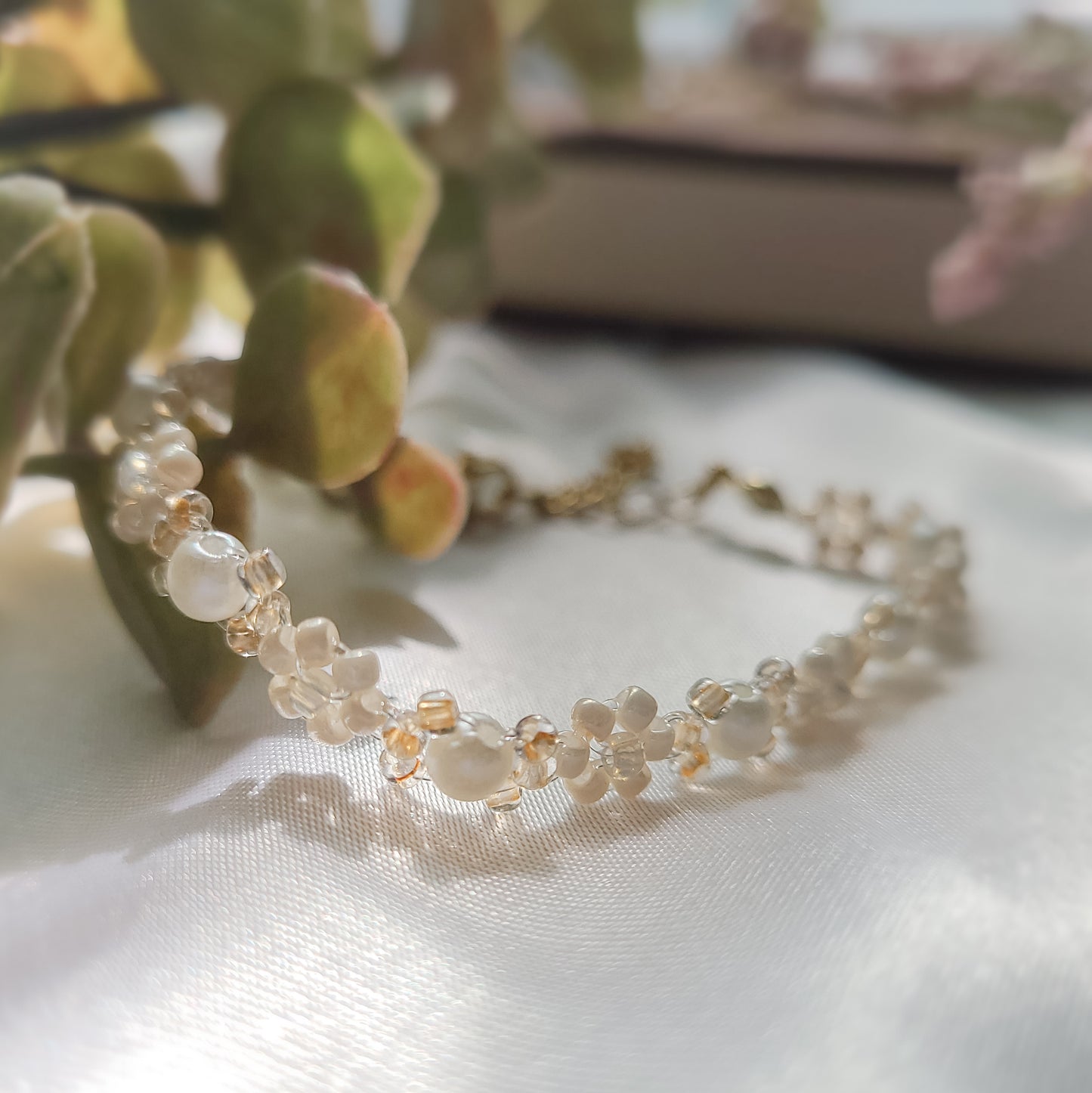 Pearly Flowers Bracelet