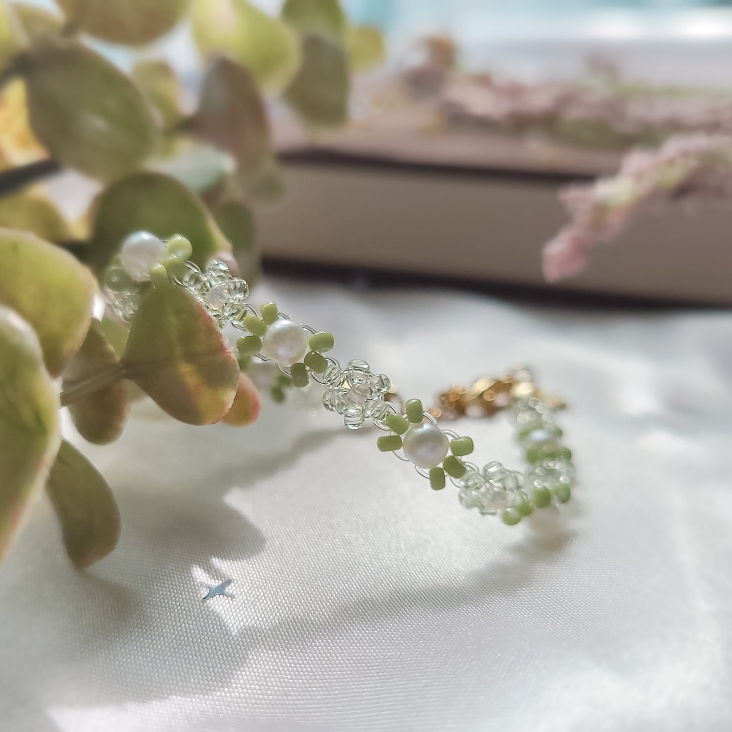 Pearly Flowers Bracelet