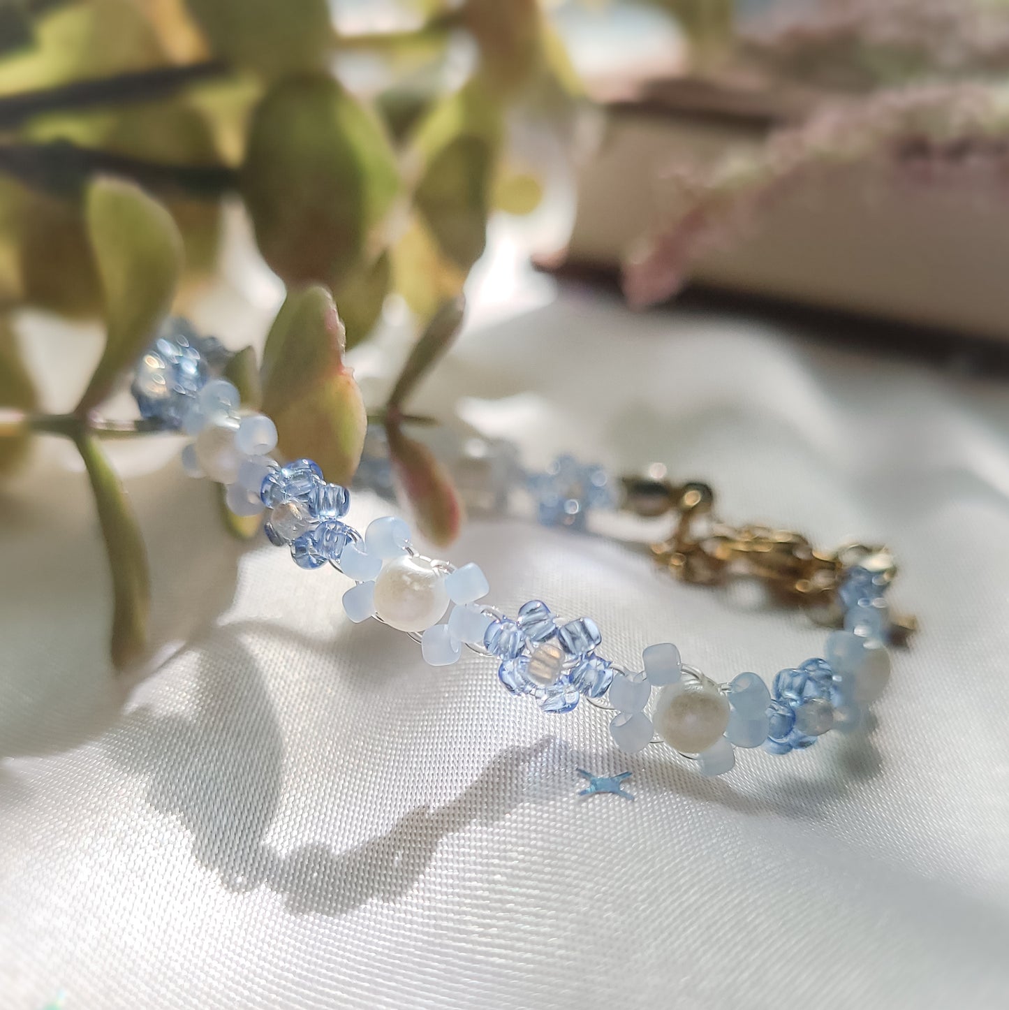 Pearly Flowers Bracelet