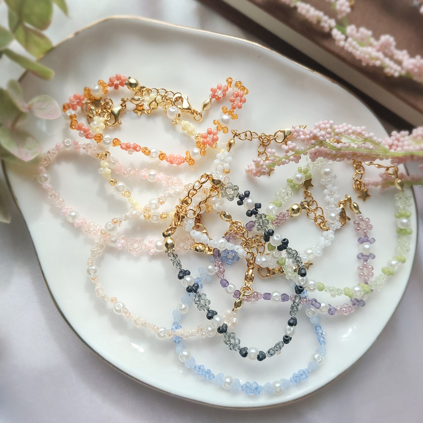 Pearly Flowers Bracelet